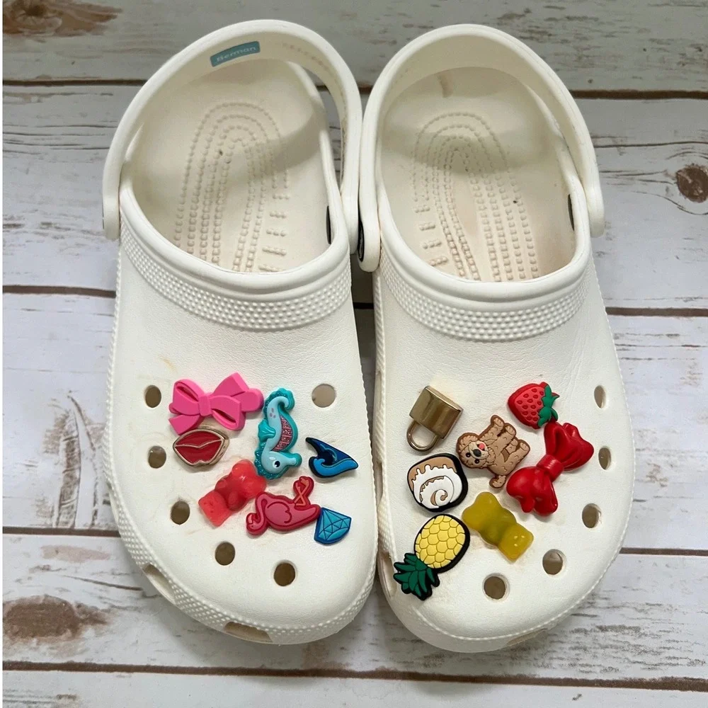Crocs Classic Clogs Unisex White Jibbitz Charms (Women 8 Men 6 Big Kids 6)